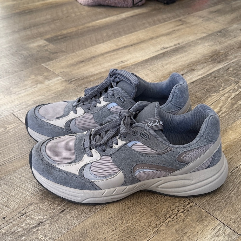 Zara Gray Women's Sneakers
